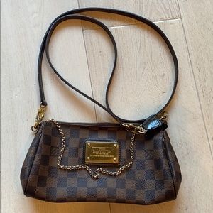 Louis Vuitton Crossbody - Authentic*